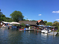 Zum Fischerhof & Fischhandel outside