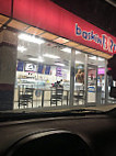 Baskin-robbins outside