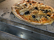 Pizzeria Italia food