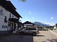 Landgasthof Steinbock outside