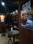 Loop's Pub inside