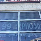 Pho Mi 99 outside