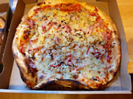 S.O.S Pizzas food