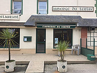 L'Auberge du Tertre outside