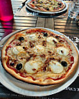 Pizzeria La Notte food