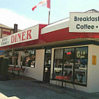 Coast Country Diner outside