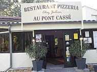 Au Pont Casse outside