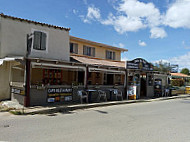 Cafe Du Pont inside