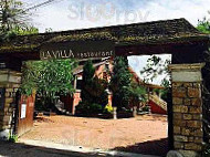 La Villa Restaurant outside