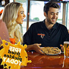 Hooters food