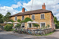 The Welby Arms outside