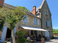 Le Clos du moulin food