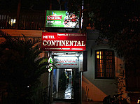 Hotel Continental Bar & Restaurant inside