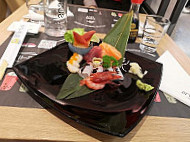 Sushimi Bistrot food