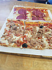 Pizza Delizia food