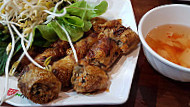 Huong Xua Vietnamese Restaurant food