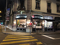 Bistro de la Tour outside