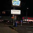 White Castle Sunnyside outside