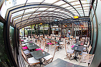 Brasserie La Terrasse inside