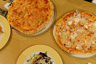 Pizzeria Atila food