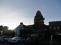 Ye Olde Boot Inn outside