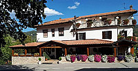 La Valle Montanara outside