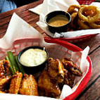 Rooster's Wings Brew food