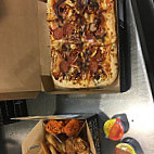 Domino's Pizza Chalon food