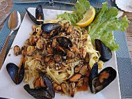 La Voile Bleue food