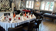 Restaurant D'application Du Chateau De La Barge food