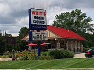 Whit's Frozen Custard outside