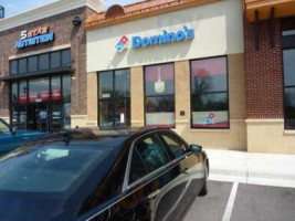 Domino's Pizza outside