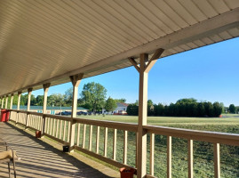 Byrncliff Golf Resort Banquets outside