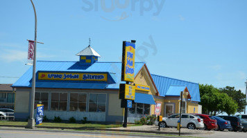 Long John Silver's (70246) outside