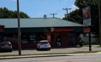 Little Caesars Pizza food