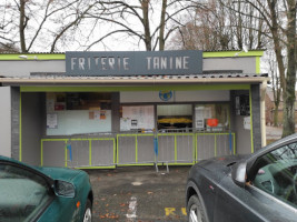 Friterie Janine outside