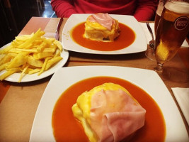 Francesinha Cafe inside