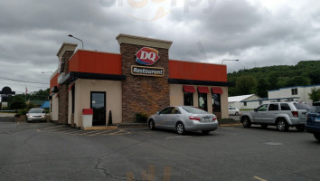 Dairy Queen outside