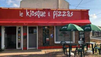 Le Kiosque A Pizzas food