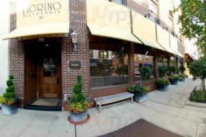 Fiorino Ristorante outside