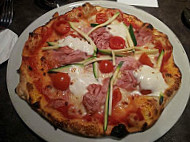 Pizzeria L'aquila food