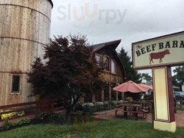 The Beef Barn outside