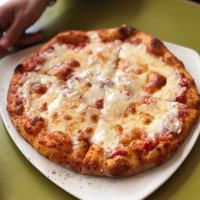 Flippers Pizzeria food