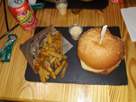 Beely Burger food