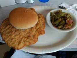 North Main Street Diner food