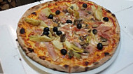 L' Artigiano Della Pizza food