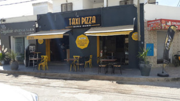 Pizza Taxi inside