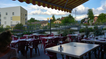 Le Romantica Viry food