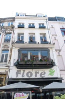 Brasserie Flore outside