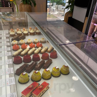 Pâtisserie Volpert food